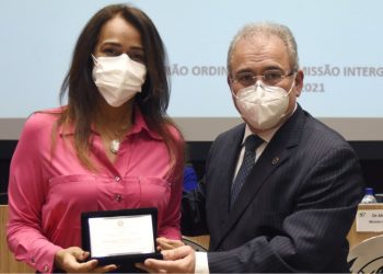 Enfrentamento à covid-19: médicos recebem homenagem