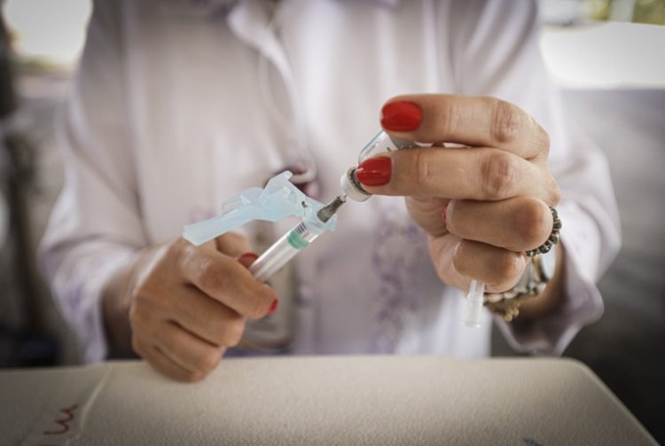 saúde brasília vacinação por idade df