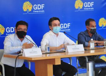 saúde brasília vacinação df secretário de saúde Osnei Okumoto