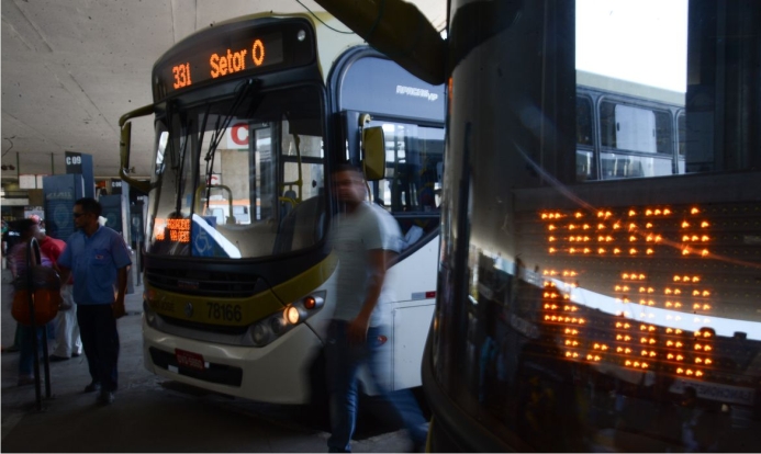 vacinacao-transporte-coletivo-motoristas-cobradores-agencia-brasilia