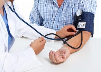 Hipertensão arterial pode causar danos no coração, cérebro, rins e veias