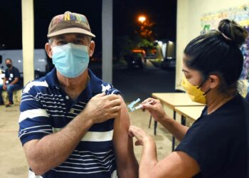 Reforço de mais 14 pontos noturnos de vacinação e testagem no DF