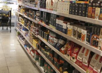 Novas regras para rótulos de alimentos valem a partir de hoje