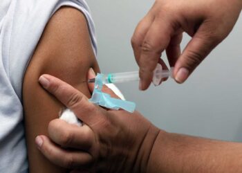 Saiba onde se vacinar contra gripe, covid-19 e outras doenças neste sábado (29) no DF